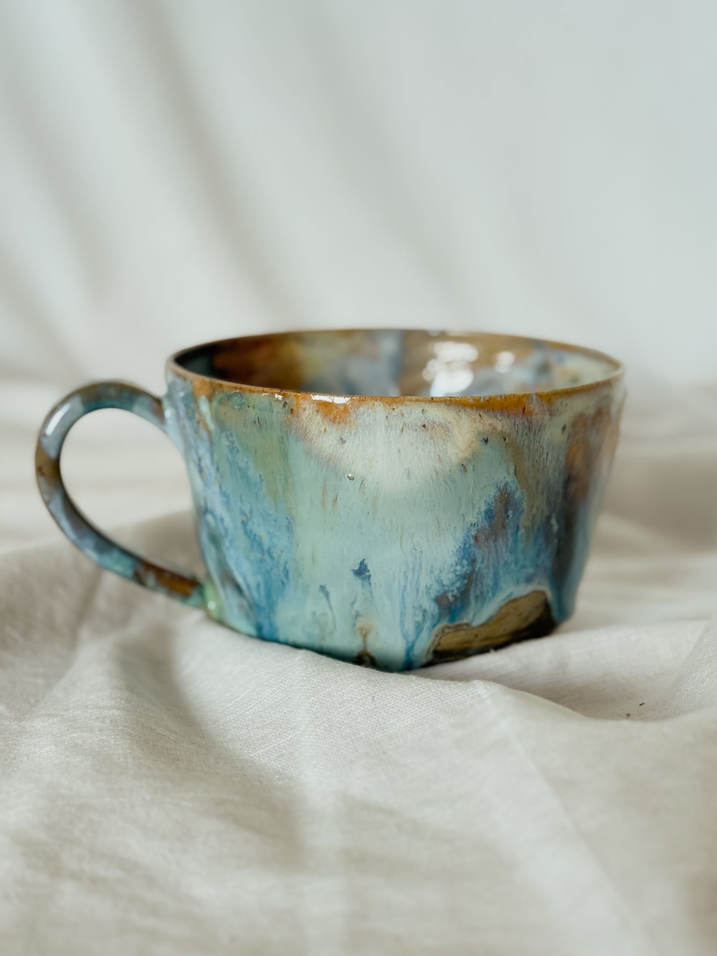 Croissant Mug (D)