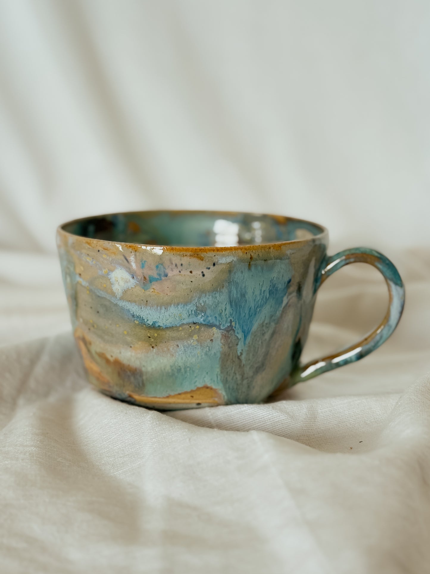 Croissant Mug (D)
